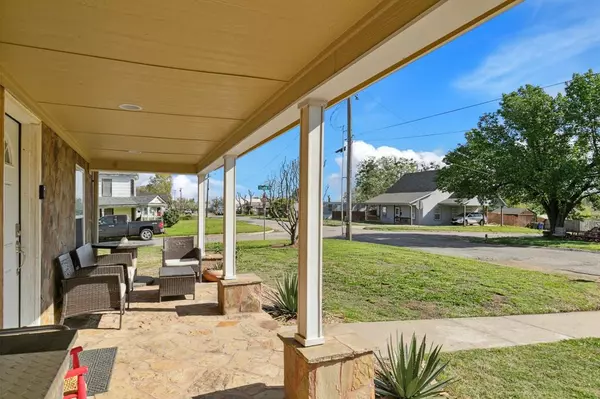 Whitesboro, TX 76273,115 D Street