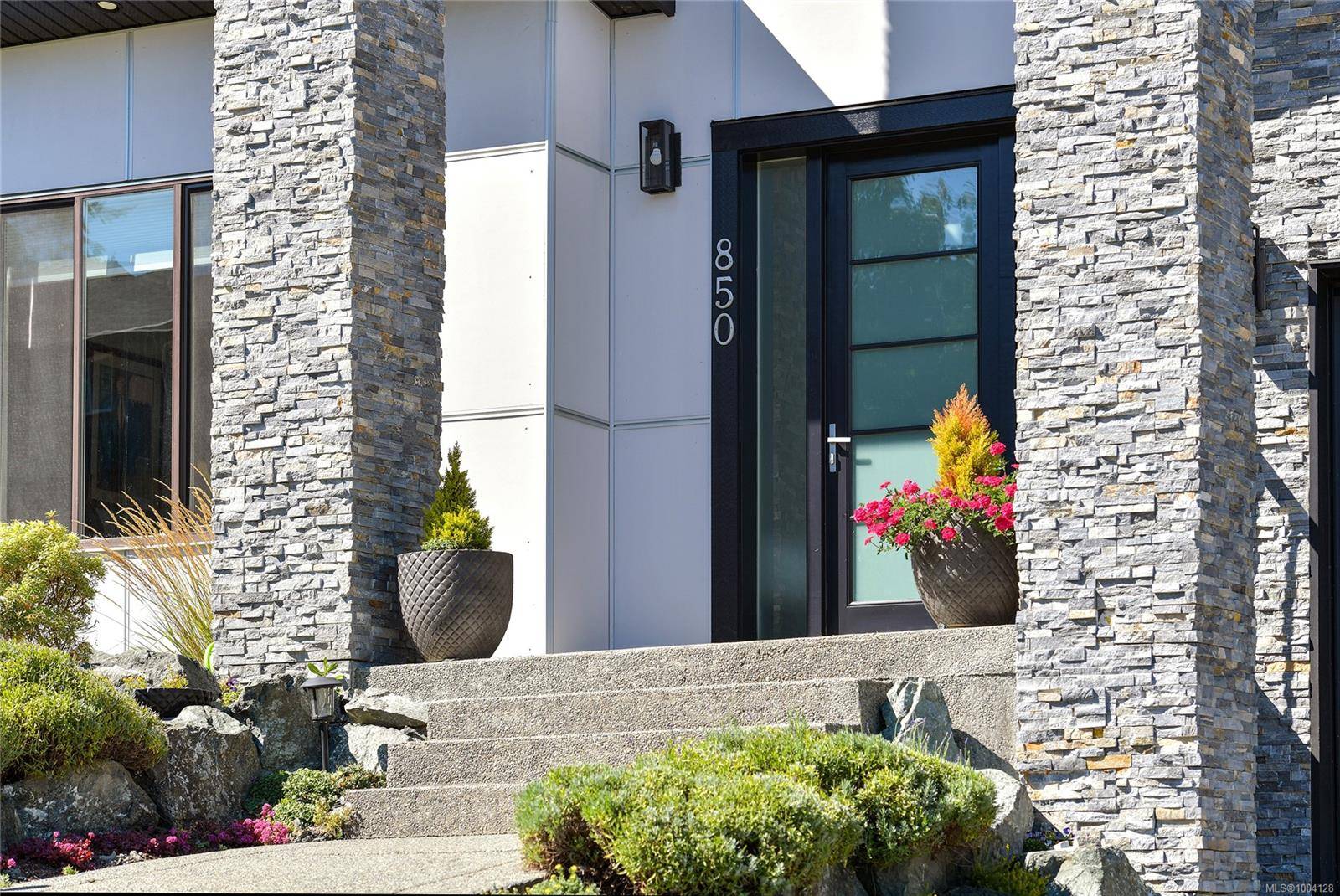 850 Hayden Pl, Mill Bay, BC V8H 1G9