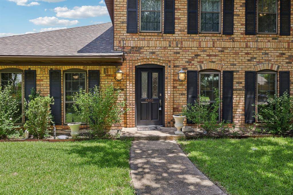Dallas, TX 75248,6631 Fireflame Drive