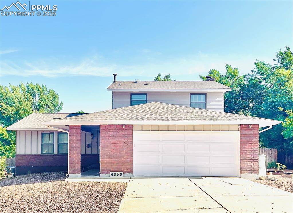 Pueblo, CO 81001,4353 Blueflax DR