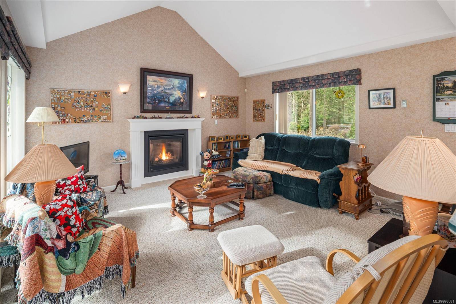 Saanich, BC V8X 3T9,983 Carolwood Dr