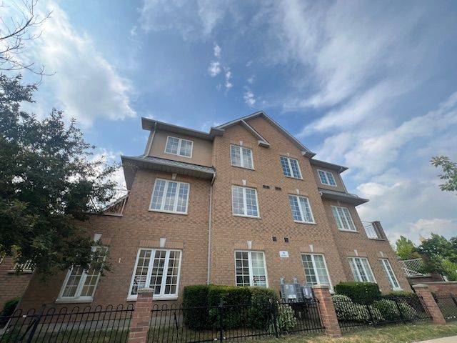 Markham, ON L3R 4G4,16 Cox BLVD #1