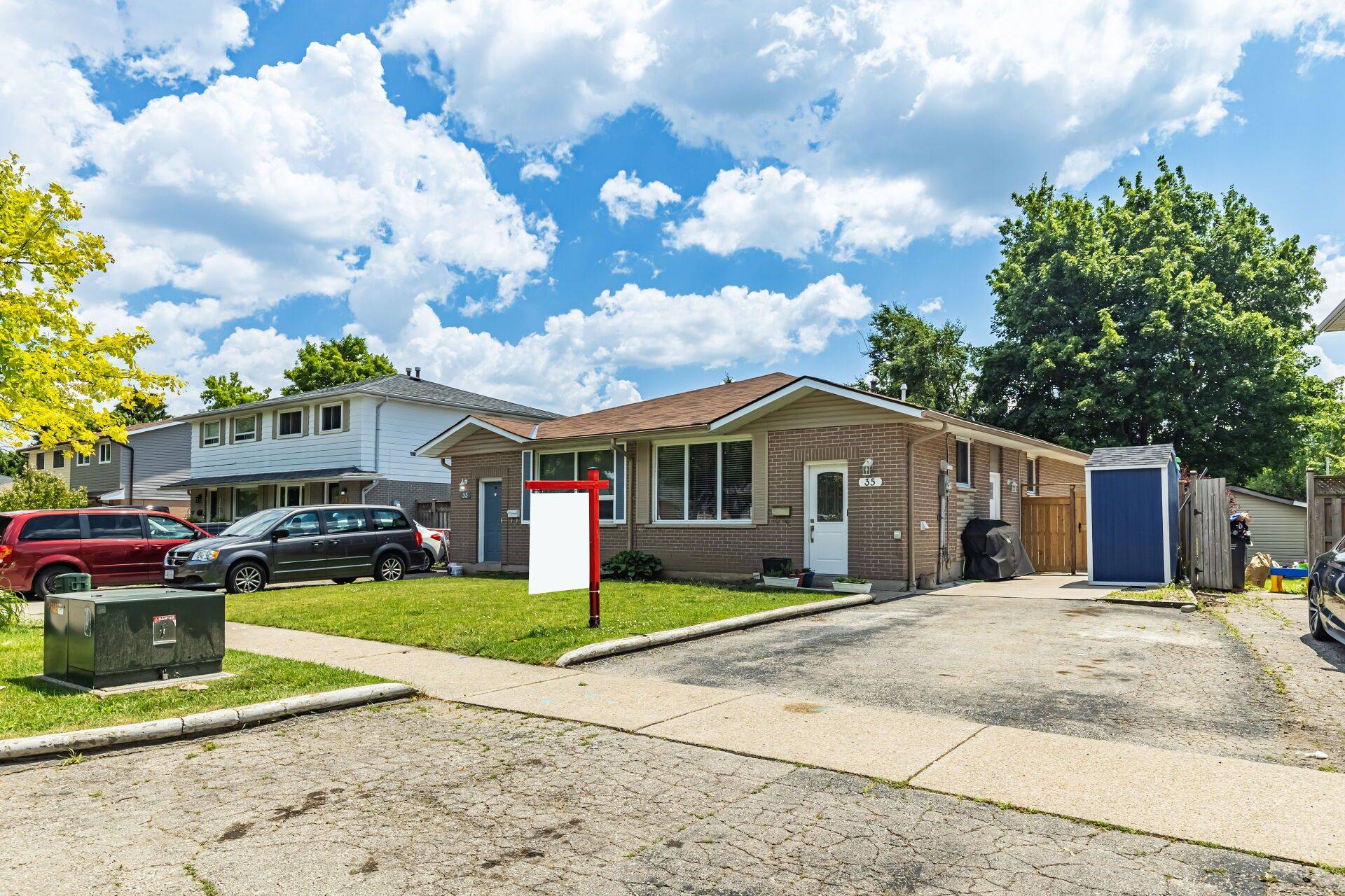 Brampton, ON L6V 2E4,35 Chipwood CRES