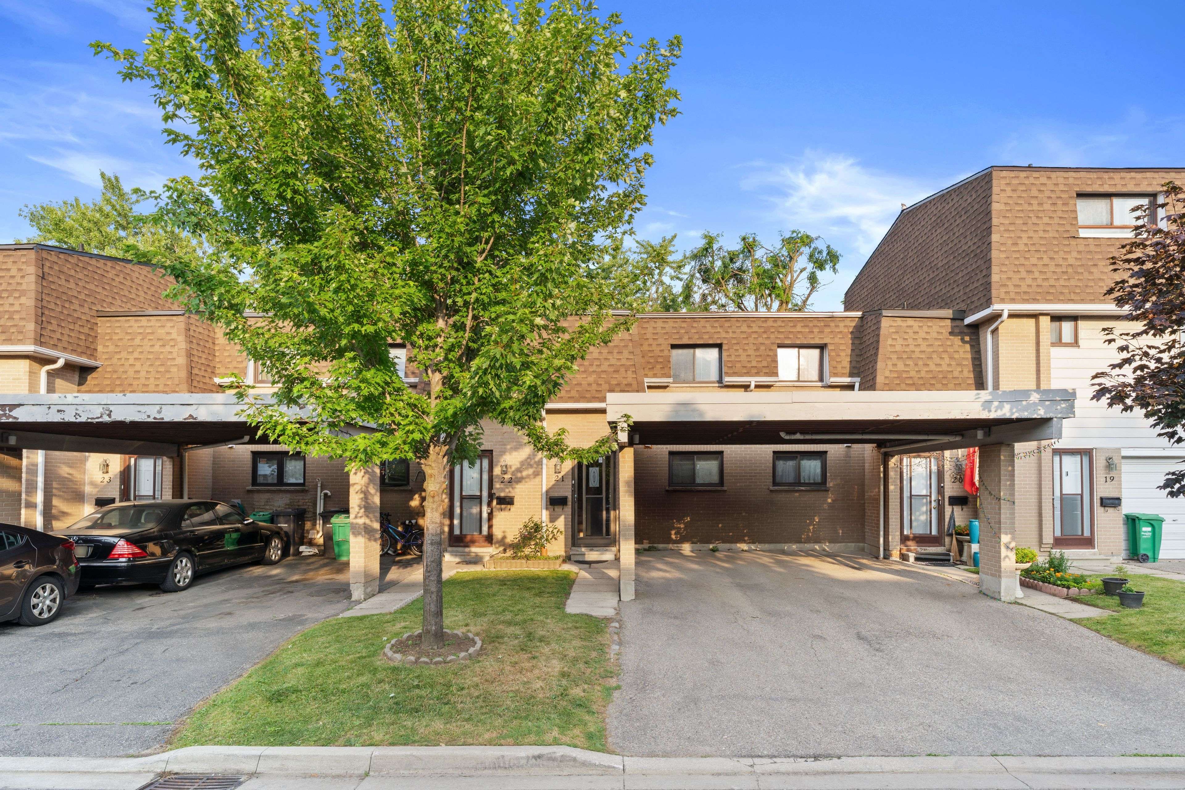 Brampton, ON L6T 2X2,475 Bramalea RD #21