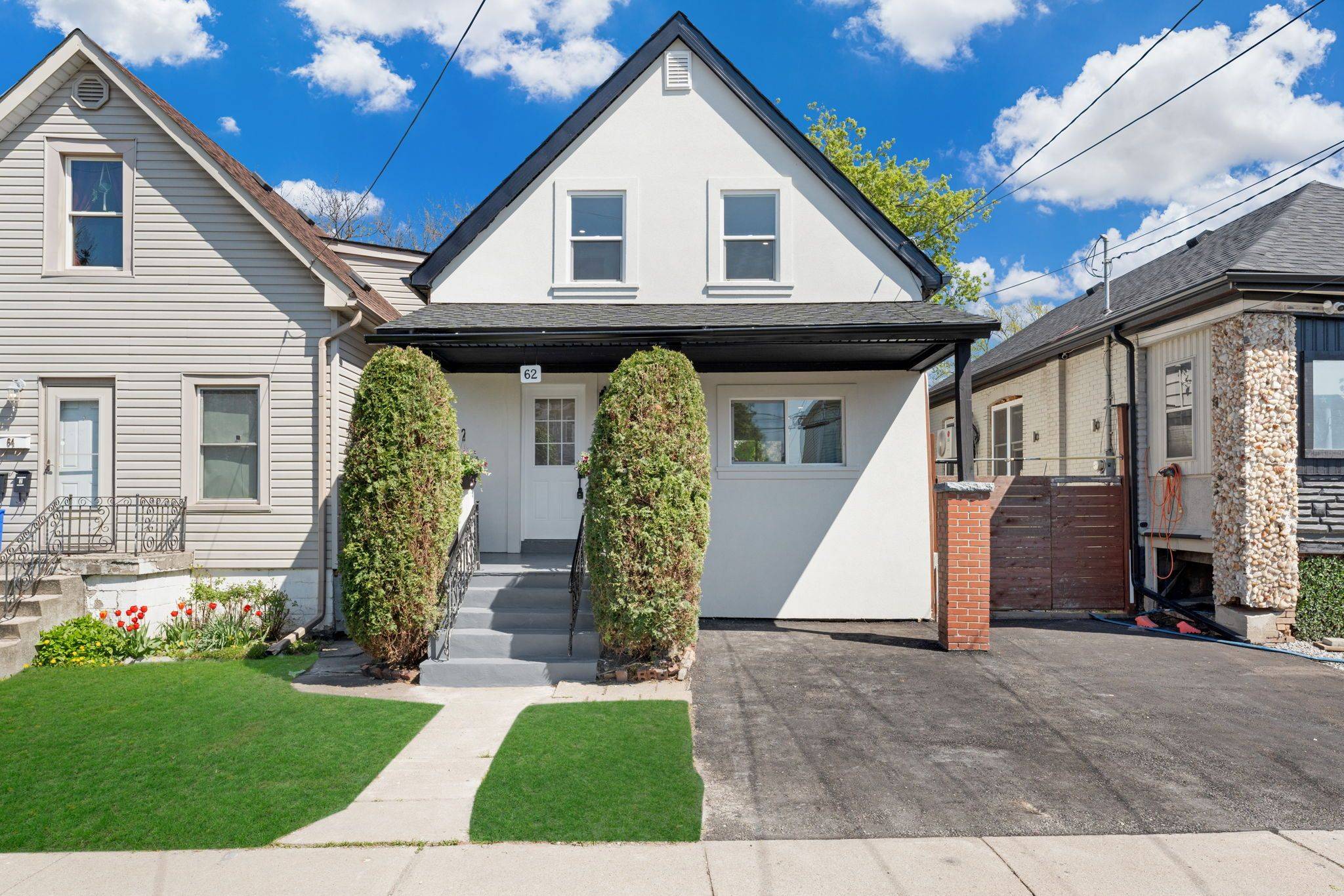 Hamilton, ON L8H 4J5,62 Norman ST