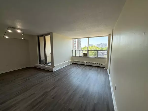 Toronto C11, ON M3C 1A5,5 Vicora Linkway WAY #512