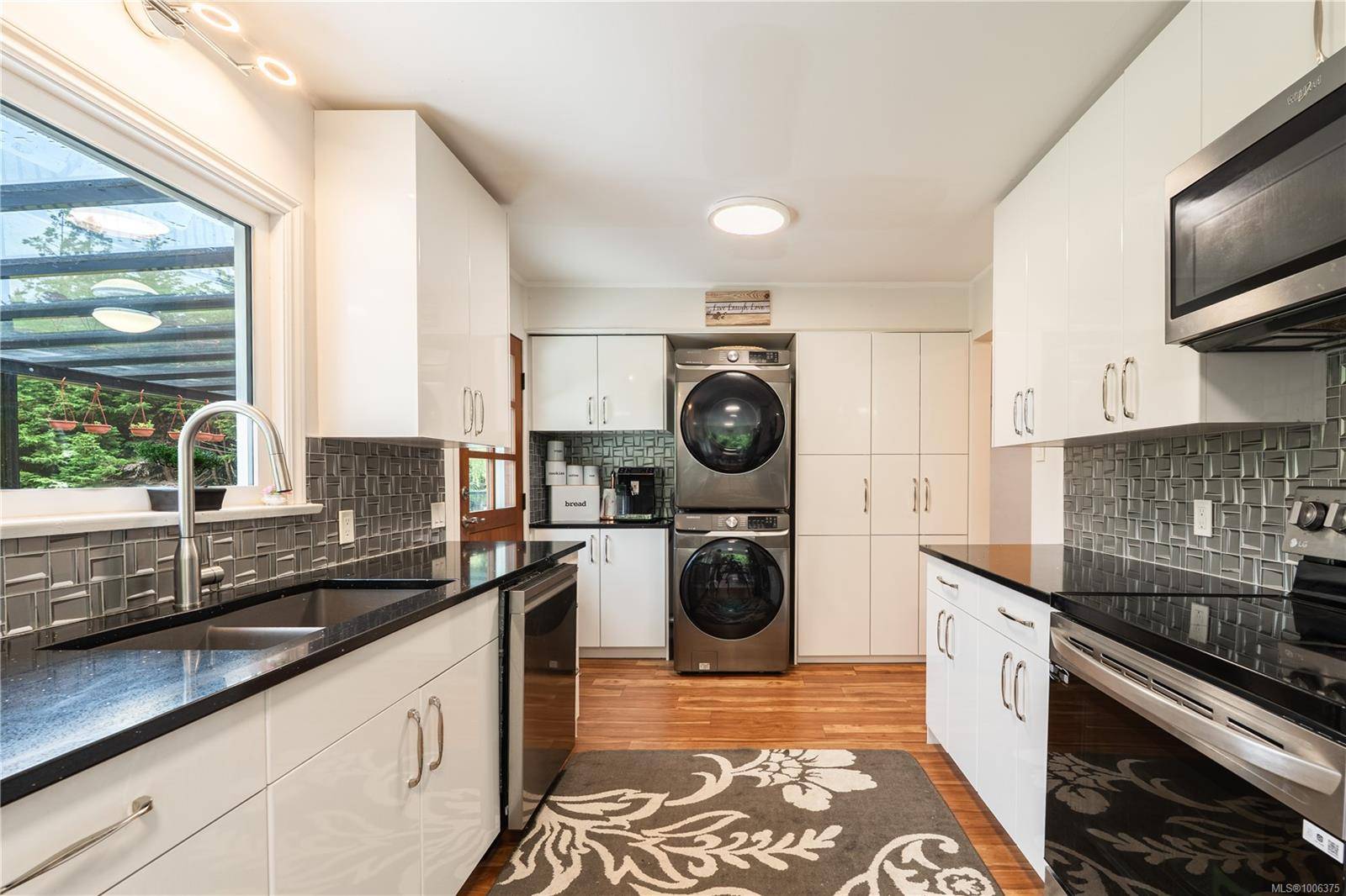 Salt Spring, BC V8K 2N7,575 Lower Ganges Rd
