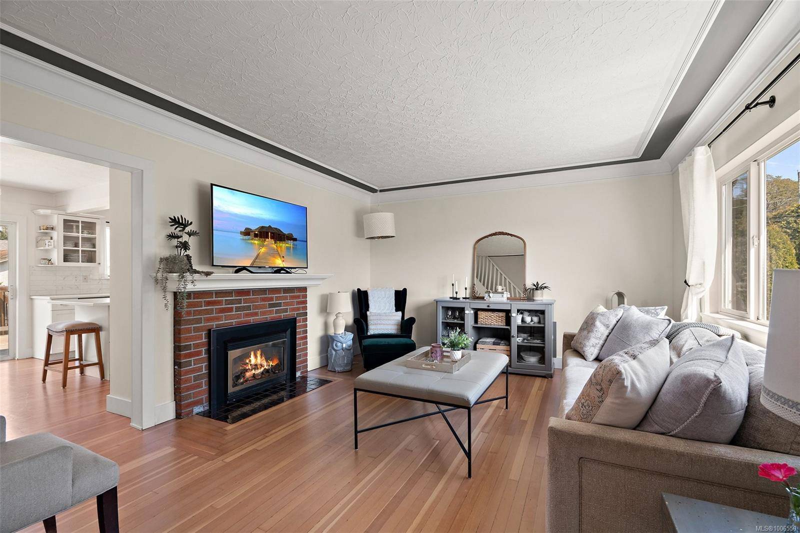 Saanich, BC V8X 2V8,924 Stafford St