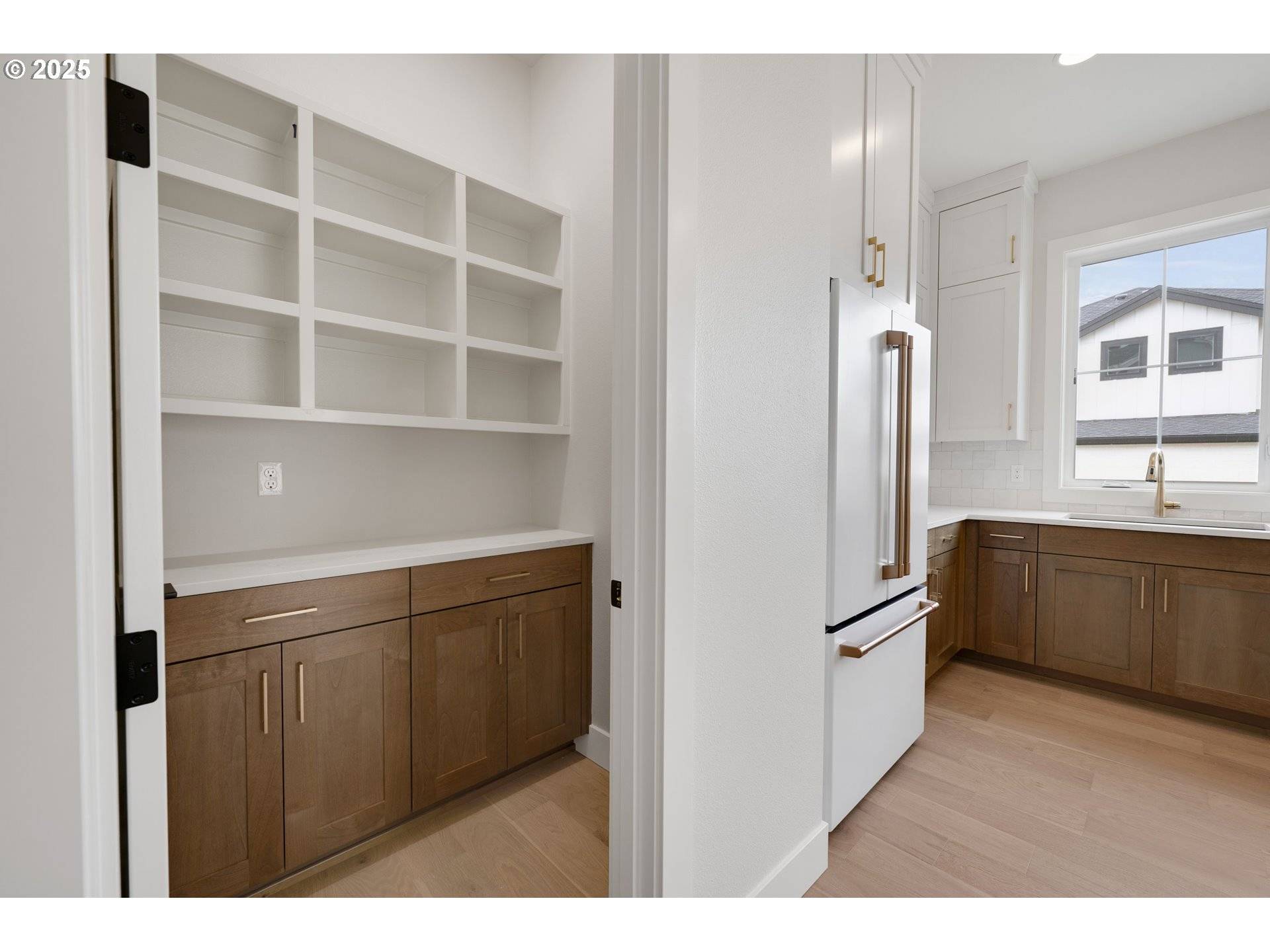 Lake Oswego, OR 97035,3823 Carman DR