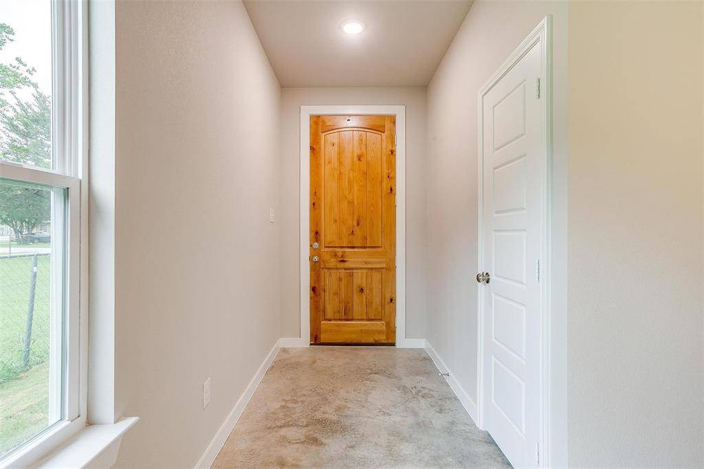 Cleburne, TX 76031,404 Evans Street