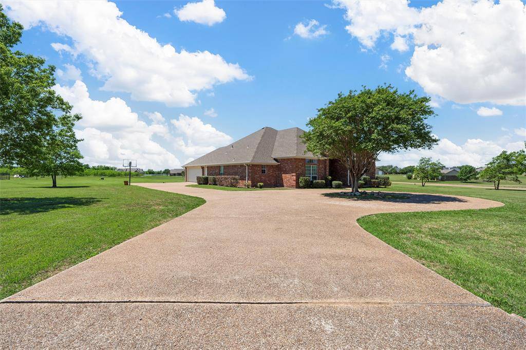 Lorena, TX 76655,110 Bob White Circle