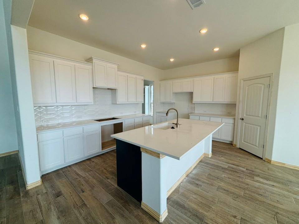 Valley View, TX 76272,1810 County Road 200