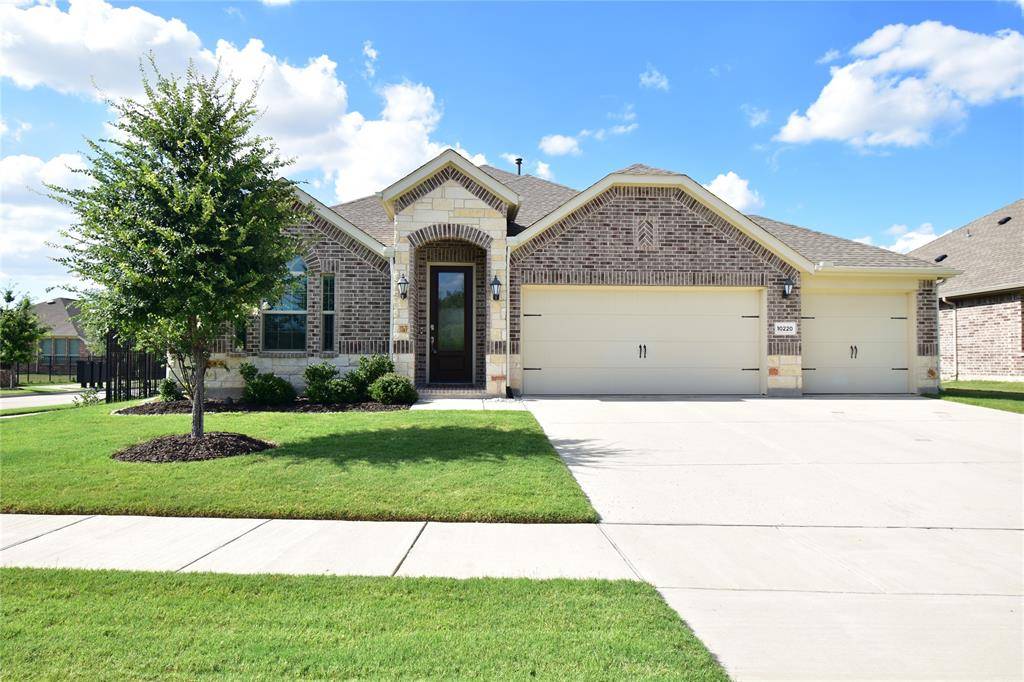 10220 Boswell Drive, Frisco, TX 75035