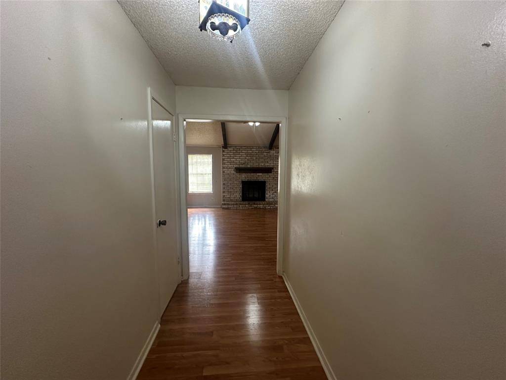 Hewitt, TX 76643,149 Travis Lane