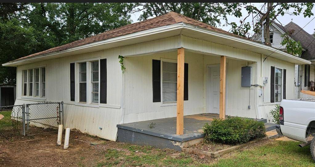 Whitesboro, TX 76273,408 Water Street