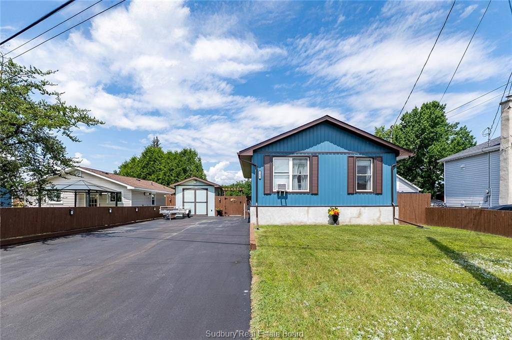 Garson, ON P0M 1V0,196 O'Neil DR E