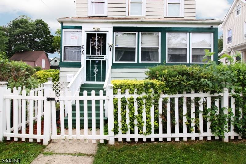 Passaic City, NJ 07055,433 Highland Ave
