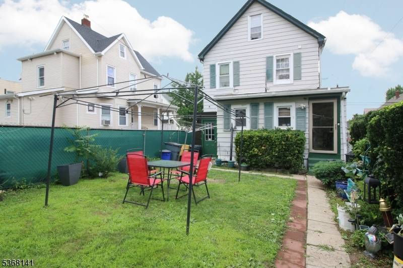 Passaic City, NJ 07055,433 Highland Ave