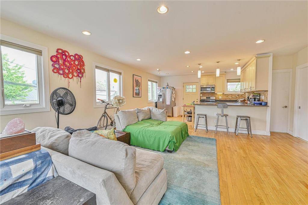 Queens, NY 11693,351 Beach 87th ST