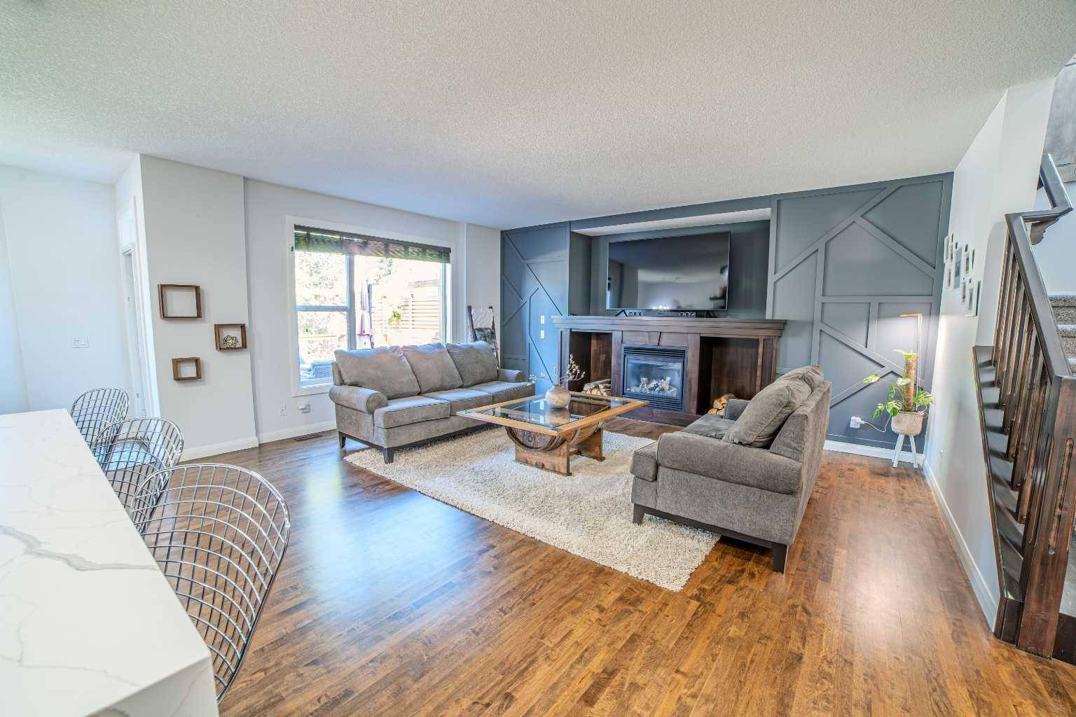 Calgary, AB T2X 0L2,30 Silverado Bank CIR Southwest