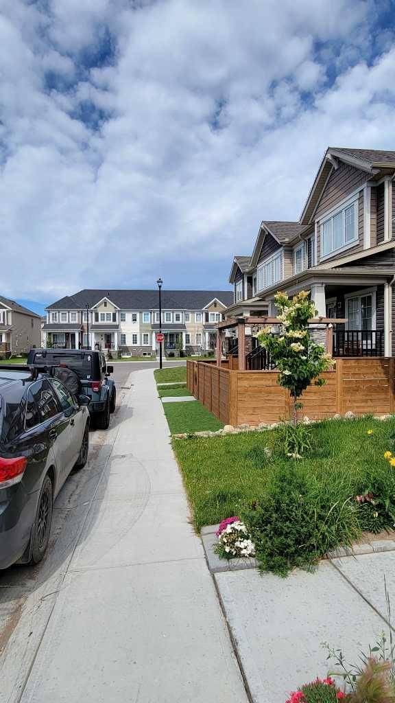 Airdrie, AB T4B5J5,406 Windbury Link Southwest