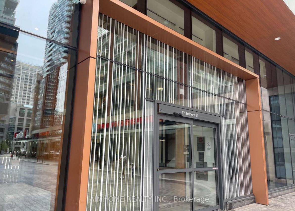 17 Bathurst ST S #3715, Toronto C01, ON M5V 0N1