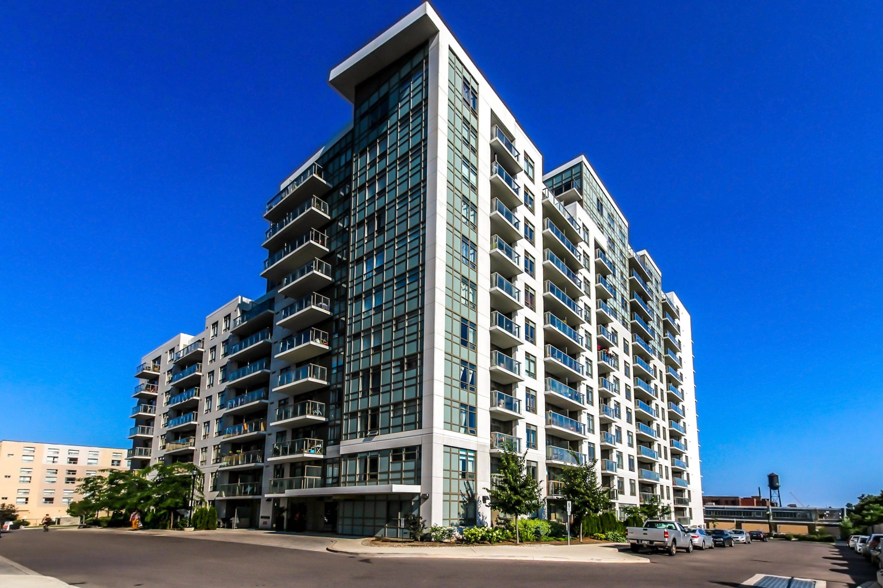 Toronto W02, ON M6H 4K5,812 Lansdowne AVE #206