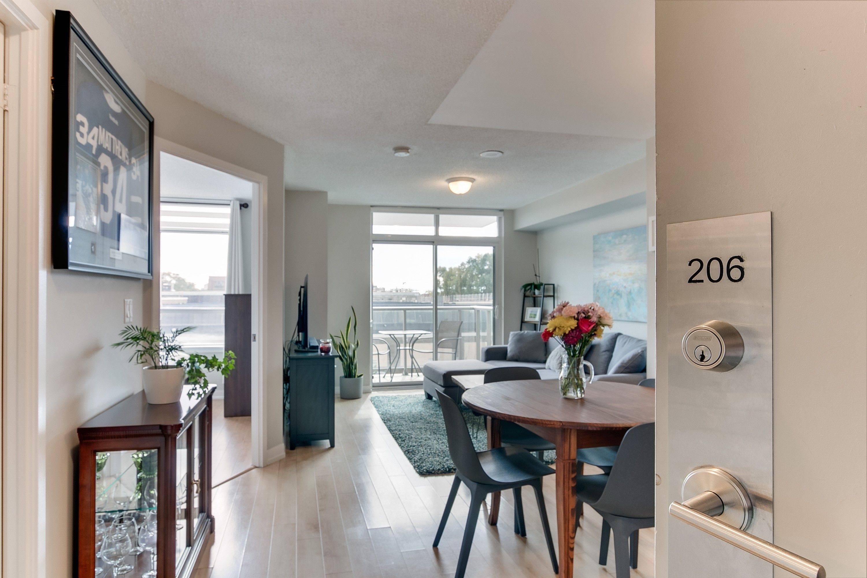 Toronto W02, ON M6H 4K5,812 Lansdowne AVE #206