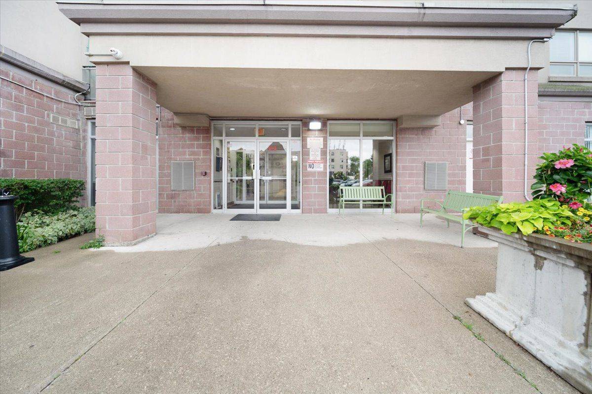 Mississauga, ON L4T 0A3,7405 Goreway DR #103
