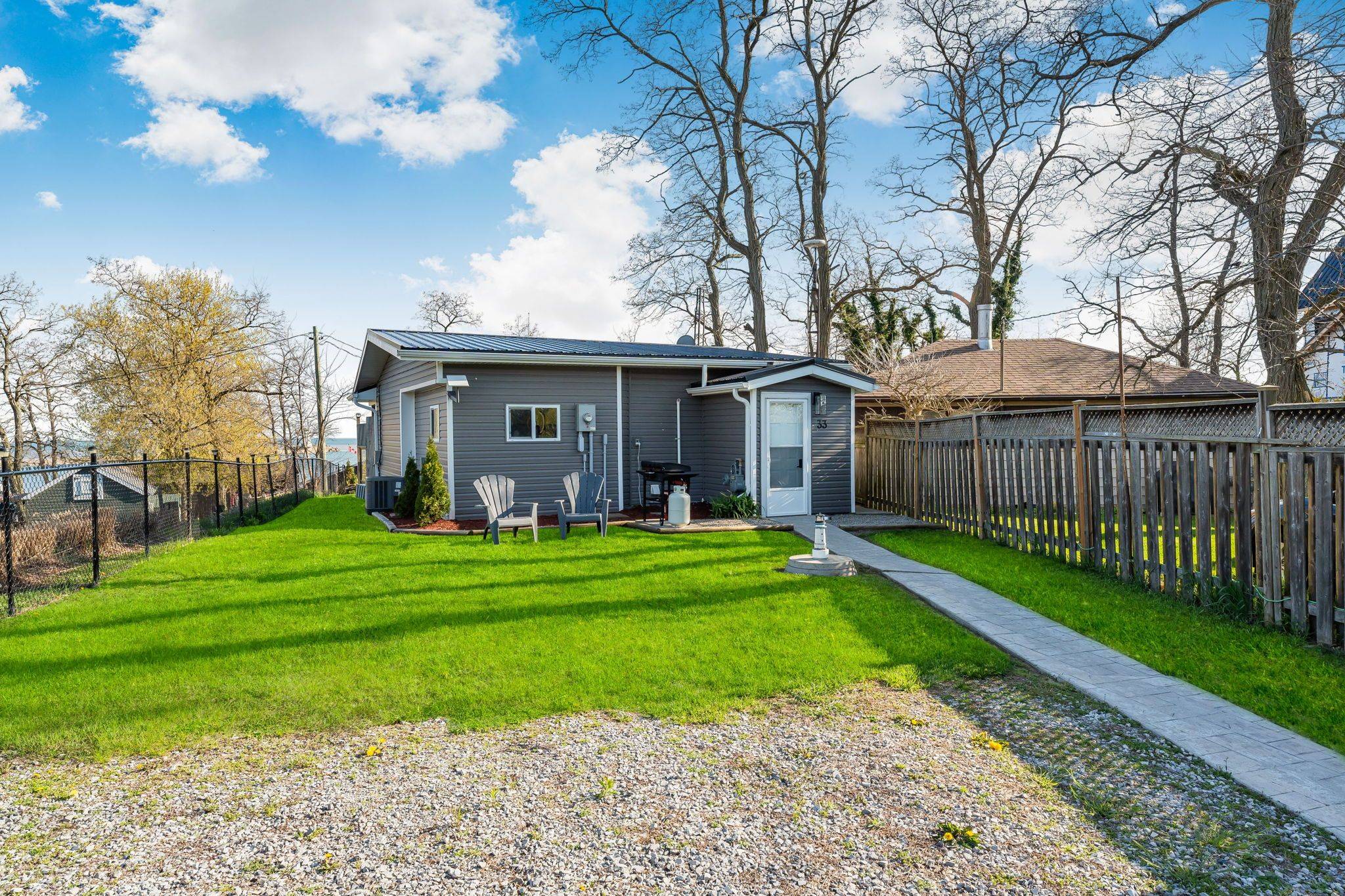 Haldimand, ON N1A 2W6,33 Dover ST