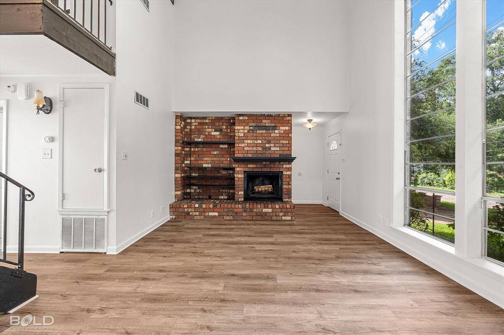 Shreveport, LA 71106,7116 Creswell