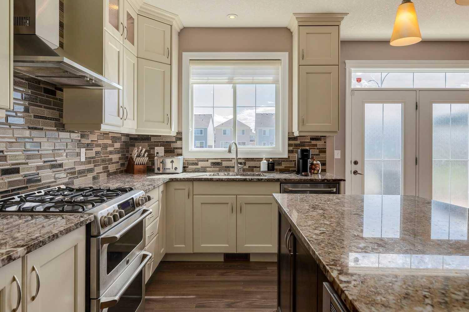 Airdrie, AB T4B 3T1,116 Windgate Close Southwest