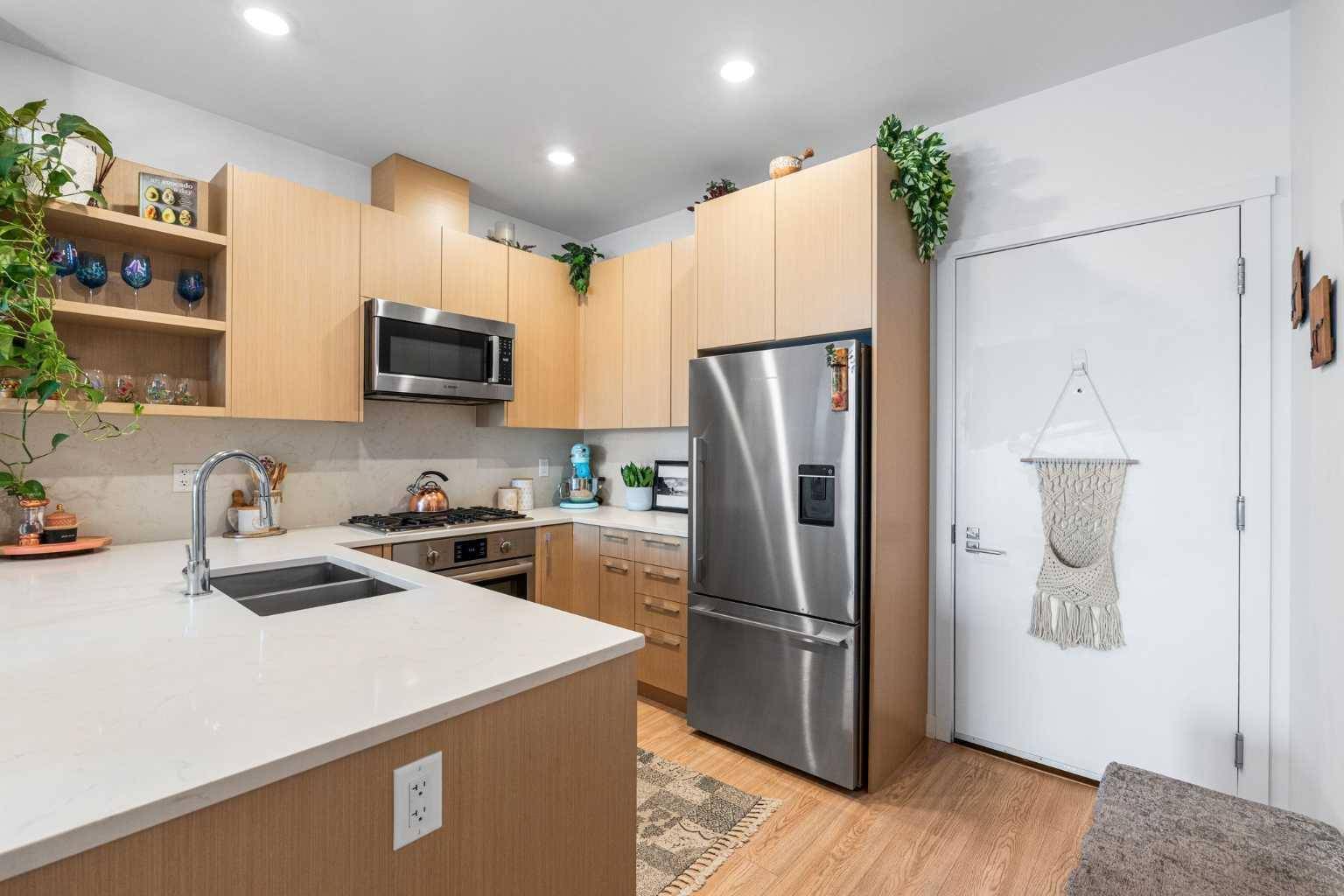 88 9 ST Northeast #619, Calgary, AB T2E 4E1