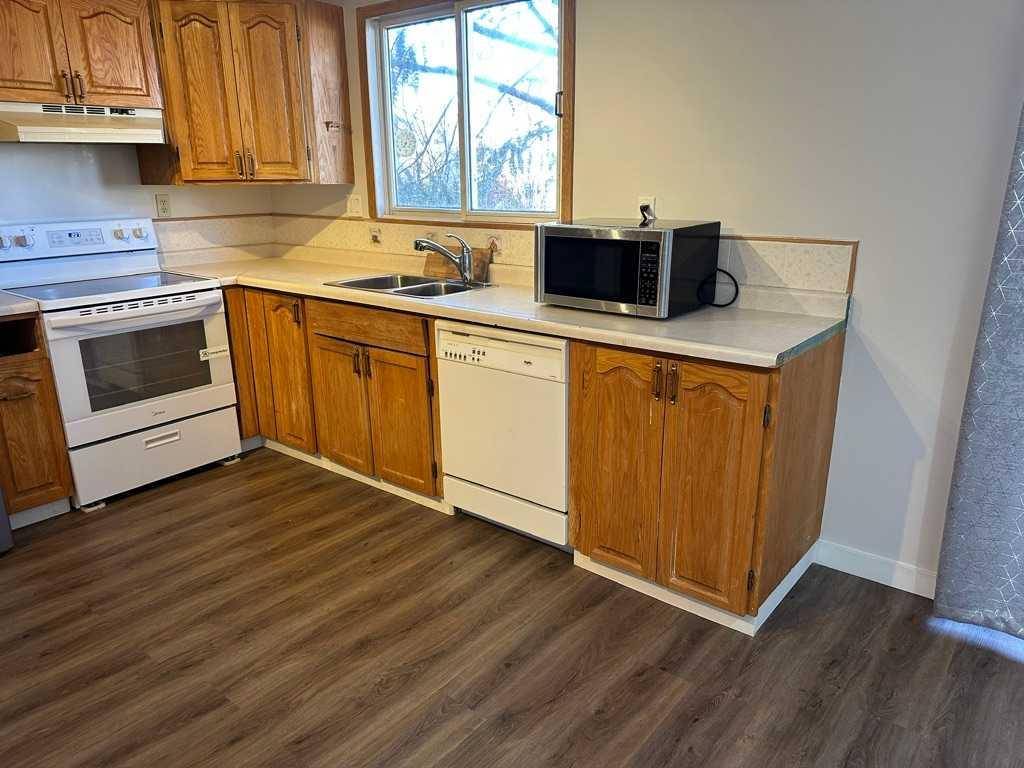 Lethbridge, AB T1K4G5,3607 20 AVE S