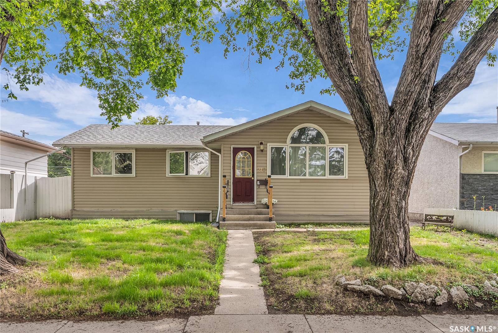 310 X AVENUE N, Saskatoon, SK S7L 3J7