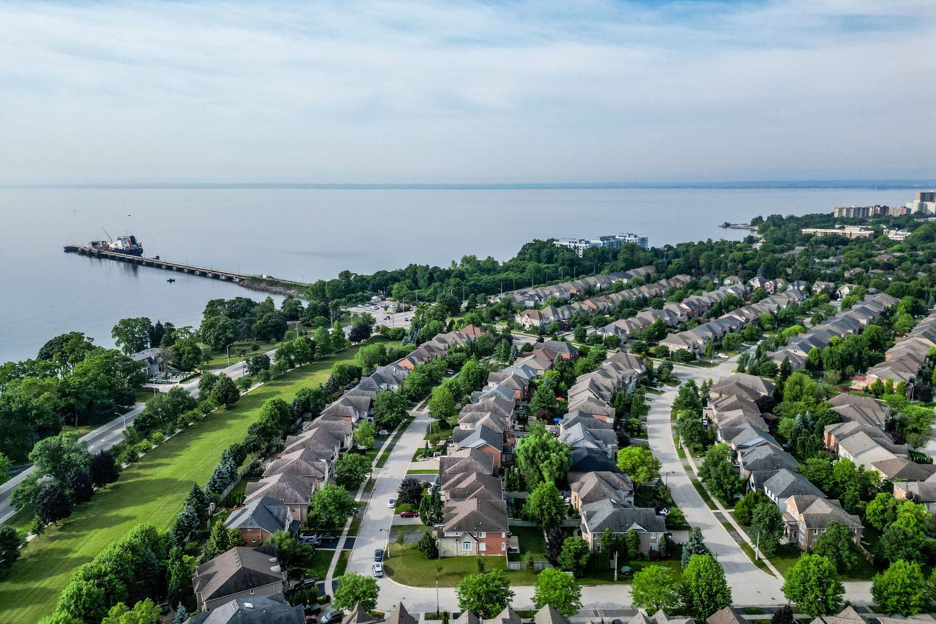Oakville, ON L6L 6V8,122 Spring Azure CRES