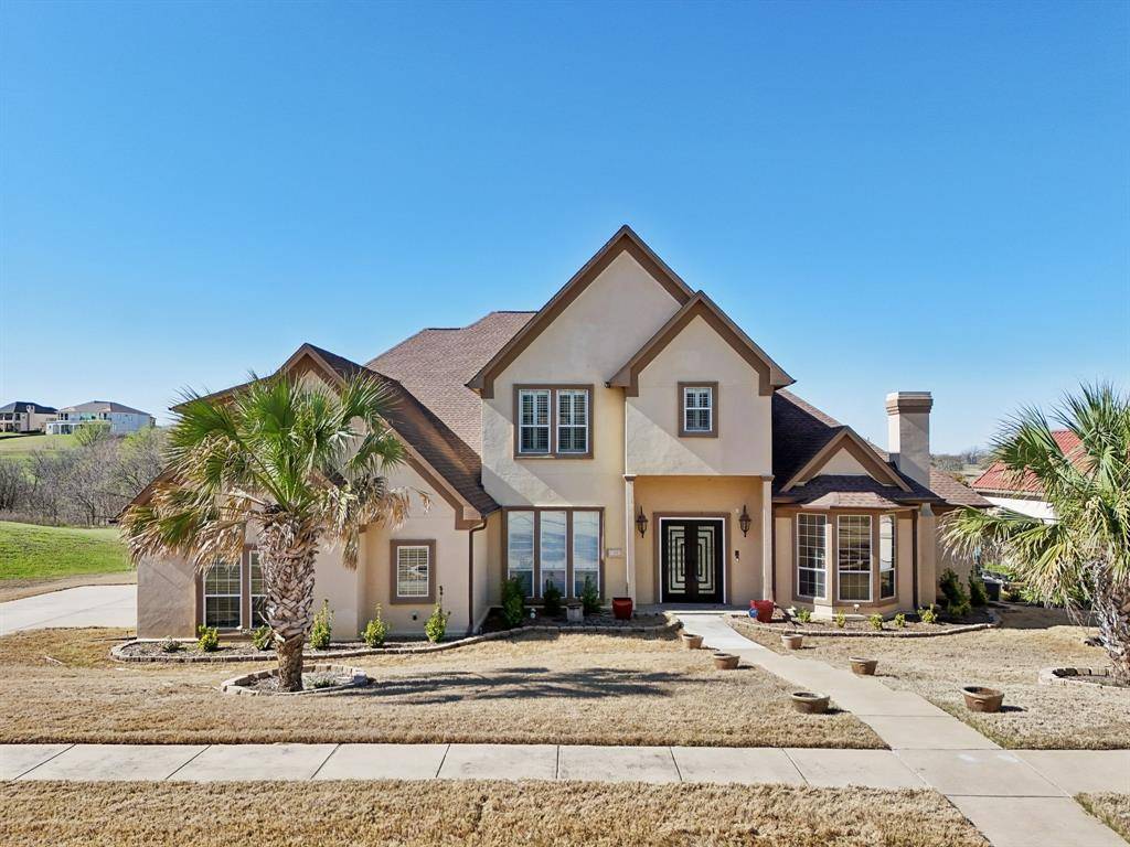 319 Golden Pond Drive, Cedar Hill, TX 75104