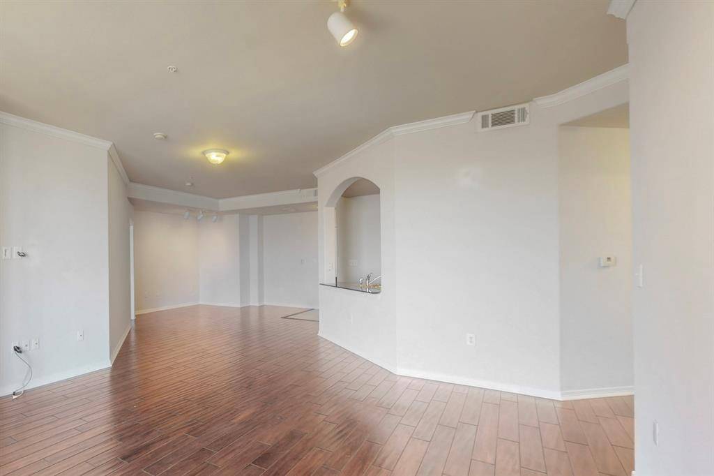 Irving, TX 75039,330 Las Colinas Boulevard E #924