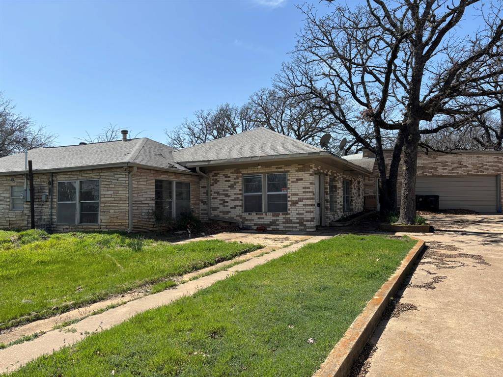 1023 Oak Drive, Denison, TX 75020