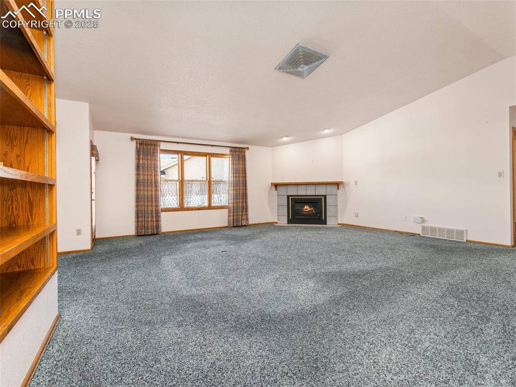 Pueblo, CO 81001,47 Ironweed DR