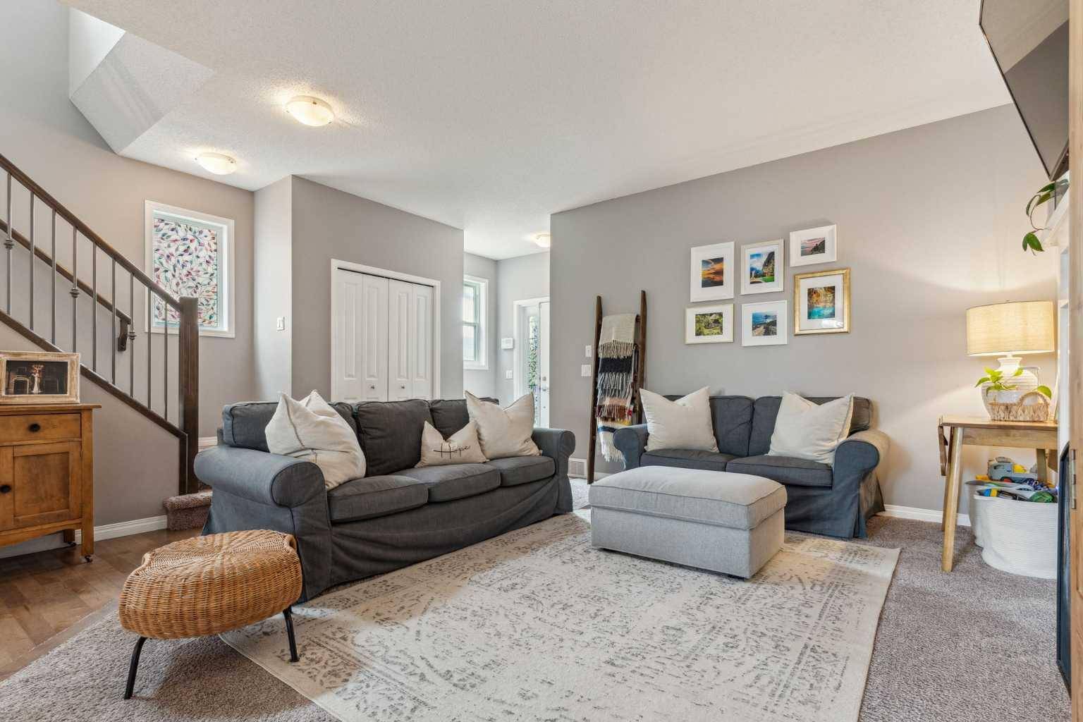 Airdrie, AB T4B 2P1,114 Sagewood DR Southwest