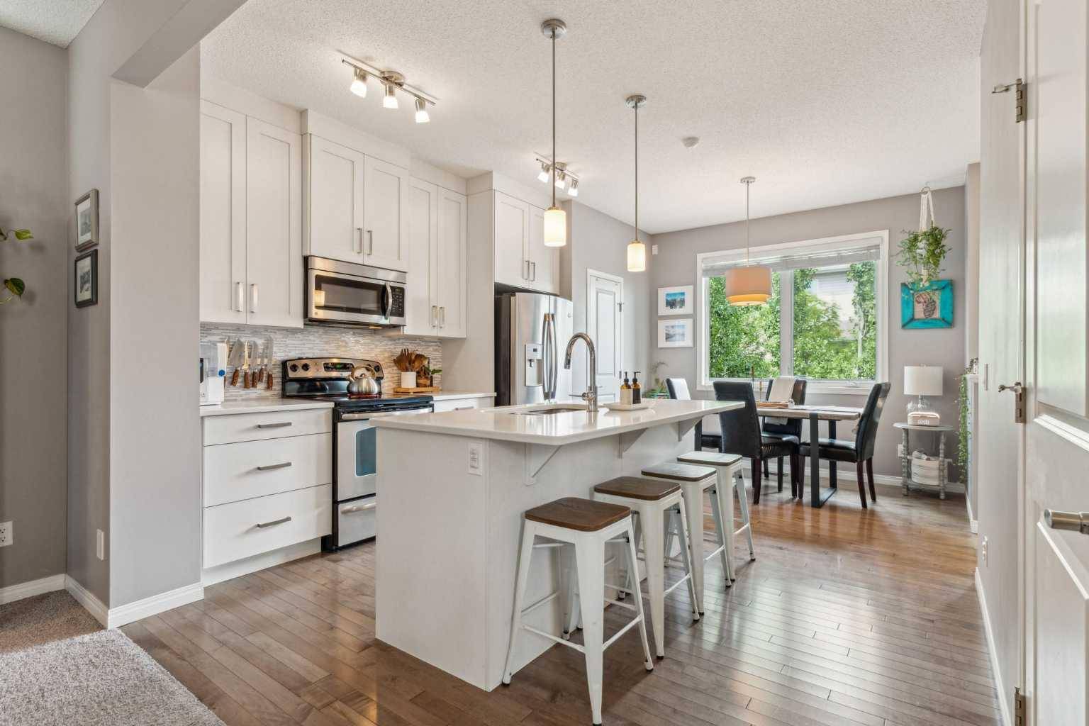 Airdrie, AB T4B 2P1,114 Sagewood DR Southwest