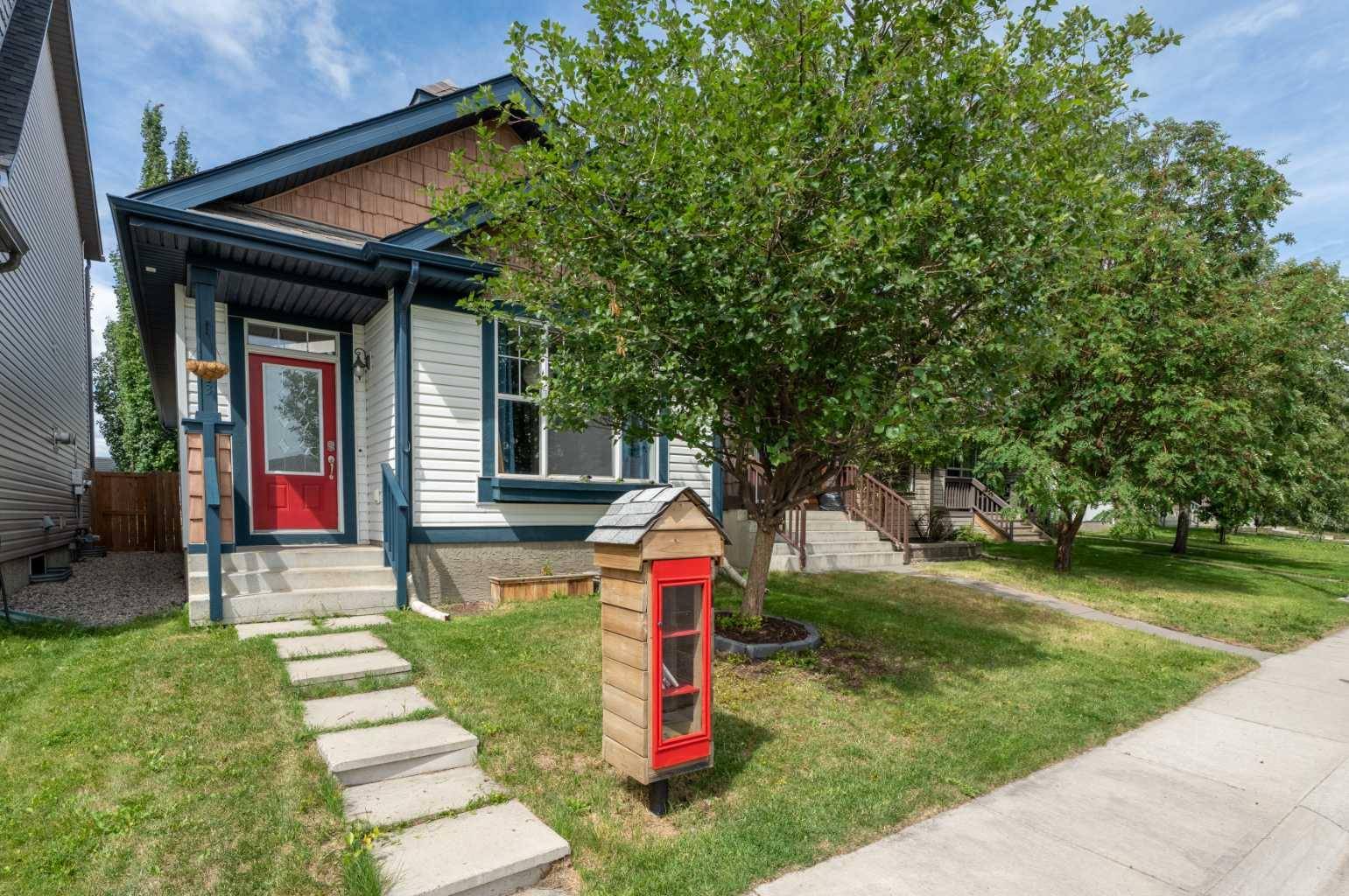 203 Auburn Bay HTS Southeast, Calgary, AB T3M0A8