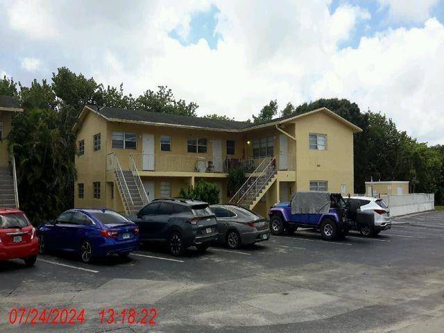 460 Sunshine Dr #F2, Coconut Creek, FL 33066
