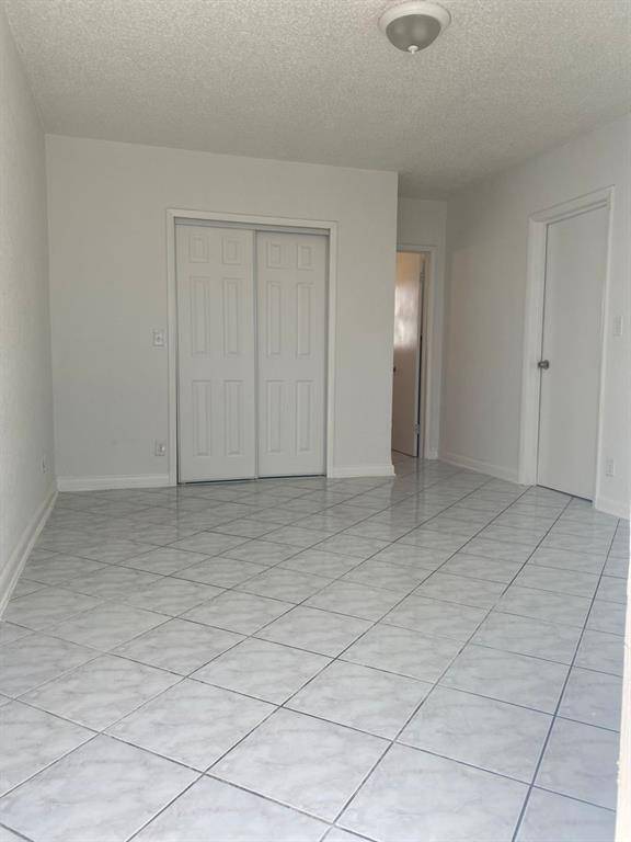 Deerfield Beach, FL 33441,865 SE 20th Ave #2&3