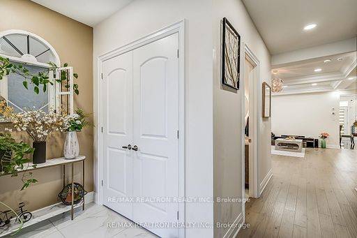 East Gwillimbury, ON L9N 0W2,49 Bowline Vista N/A