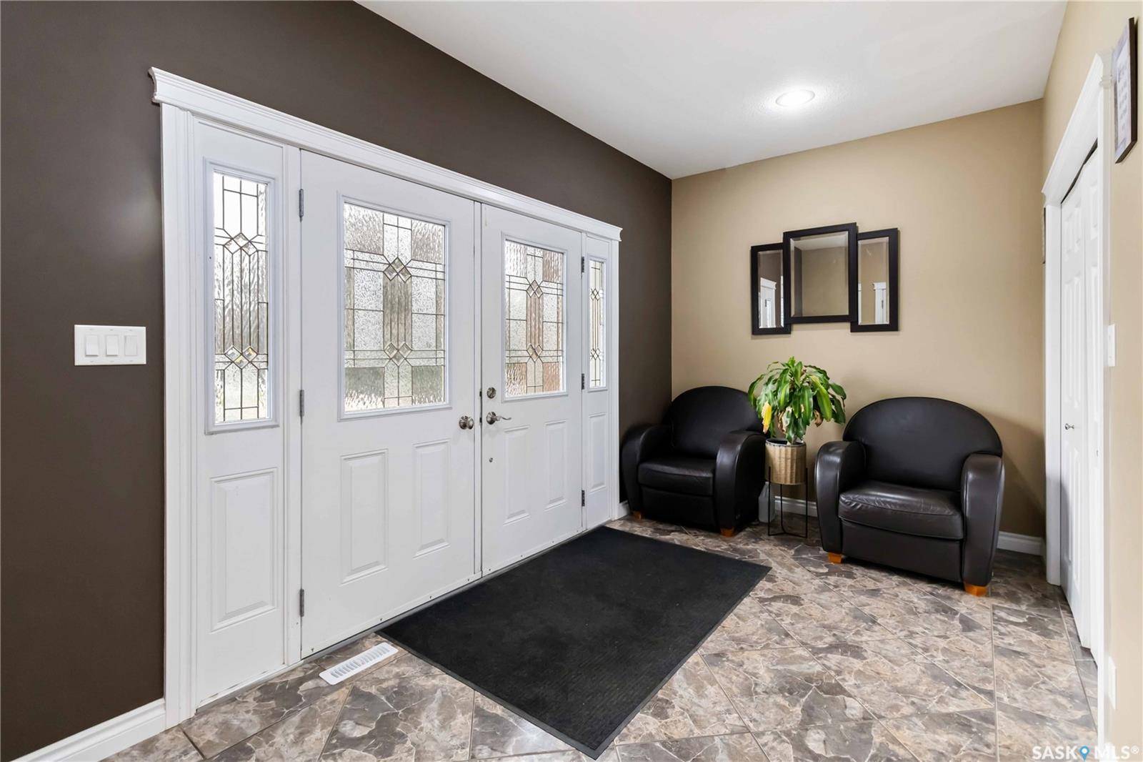 Saskatoon, SK S7T 0A2,331 Bolton WAY