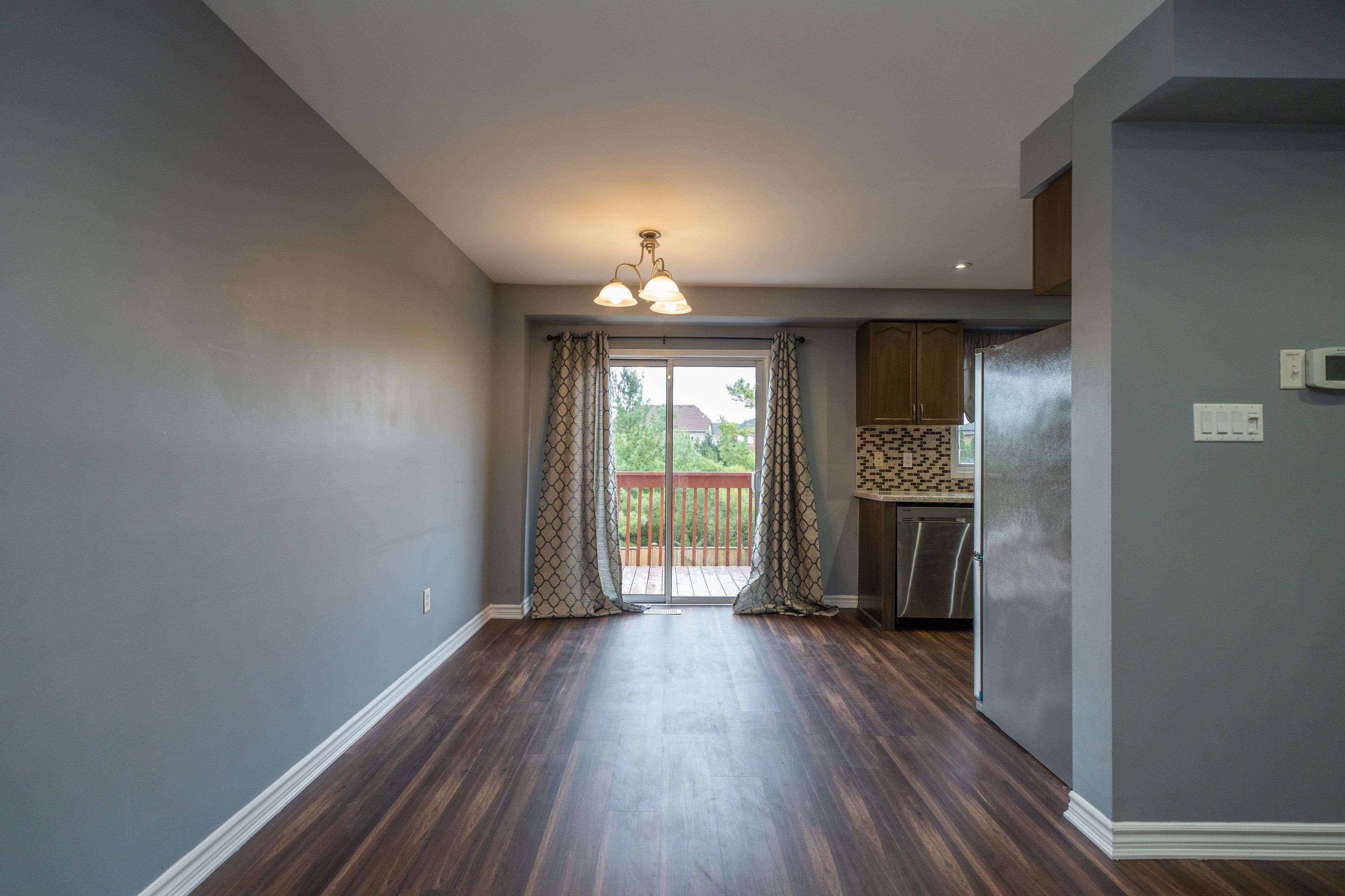 Brampton, ON L7A 2H9,16 Lonestar CRES