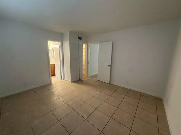 Coral Springs, FL 33065,8600 NW 40th St #14