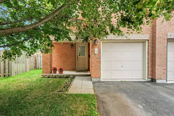 Kanata, ON K2K 3K4,15 McPeake PL